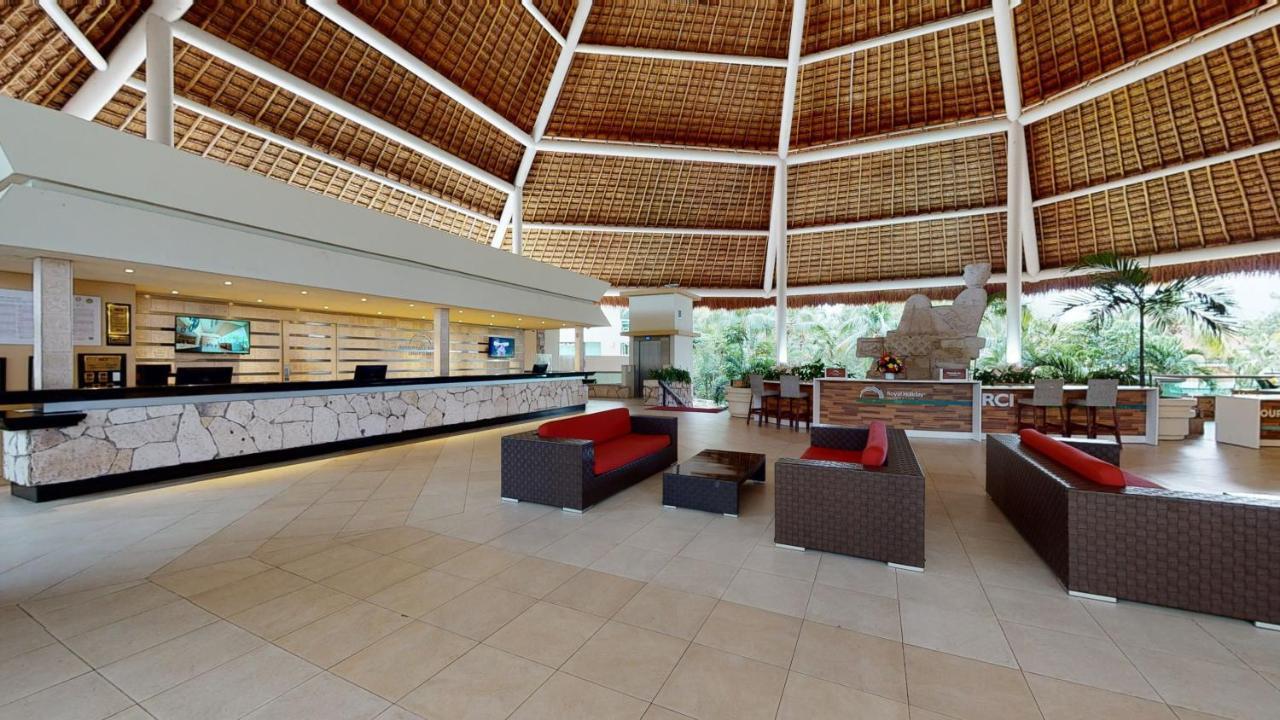 Grand Park Royal Cozumel Hotel Bagian luar foto The lobby of the resort